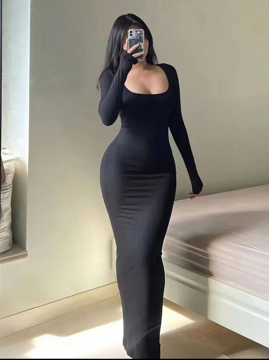 Robe Longue Sculptante Noire — Élégance Absolue (Copie)